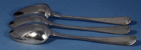 A set of three George III Scottish provincial silver end tablespoons, Length approx 9 ½”/240mm Total weight 5.5oz/155grms.